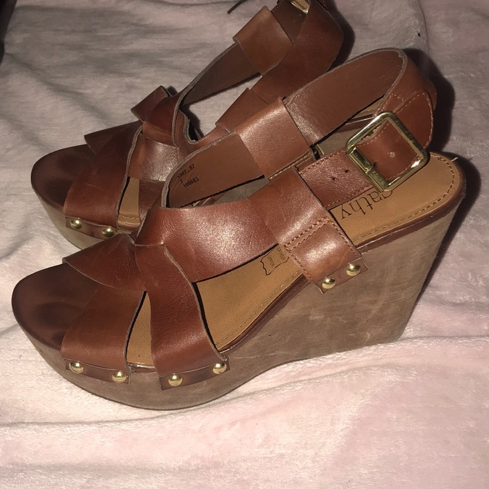 Wedges - Picture 3 of 3